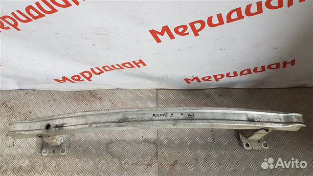 Усилитель переднего бампера Renault Megane II 2008