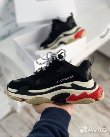 Кроссовки Balenciaga triples Кроссовки Balenciaga triples