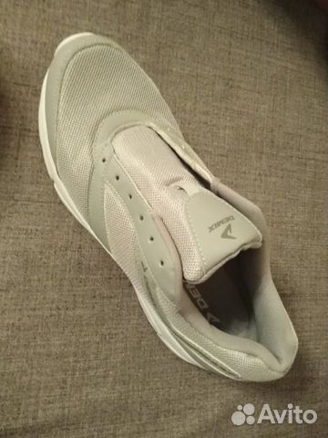 Кроссовки