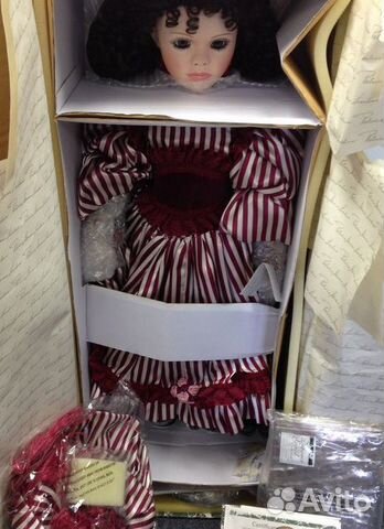 Большая фарфоровая кукла коллекционная Patricia Lo