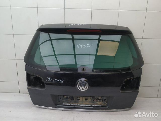 Крышка багажника 3C9827025M VW Passat (B6) 2005-20 Крышка багажника 3C9827025M VW Passat (B6) 2005-20
