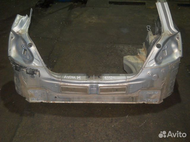 Opel Astra H Панель задняя