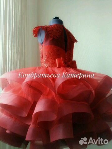 Новое нарядное пышное платье Новое нарядное пышное платье