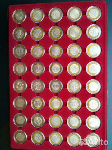 Продам коллекцию юбилейных монет современной Росси