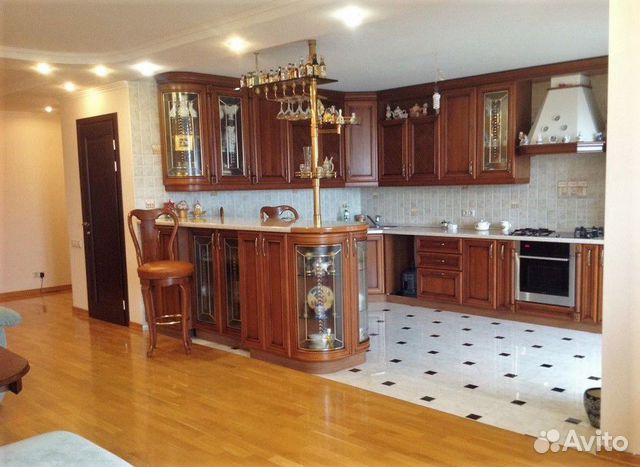 3-к квартира, 120 м², 5/10 эт.