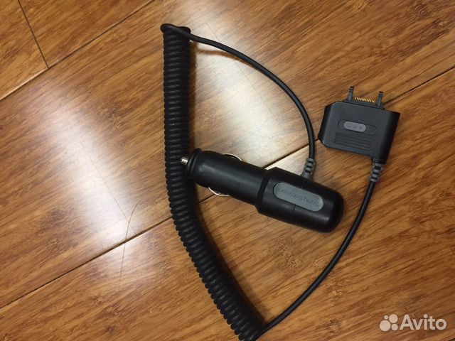 Автомобильное зарядное устройство Sony Ericsson