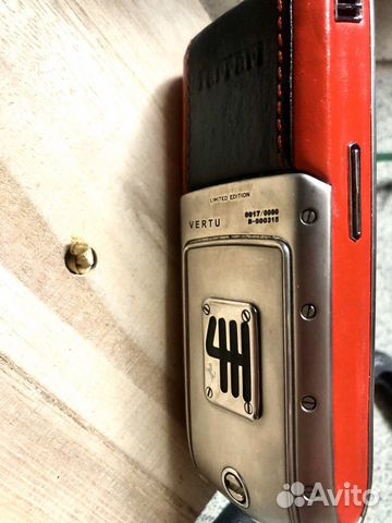 Телефон Vertu Ti Ferrari Телефон Vertu Ti Ferrari
