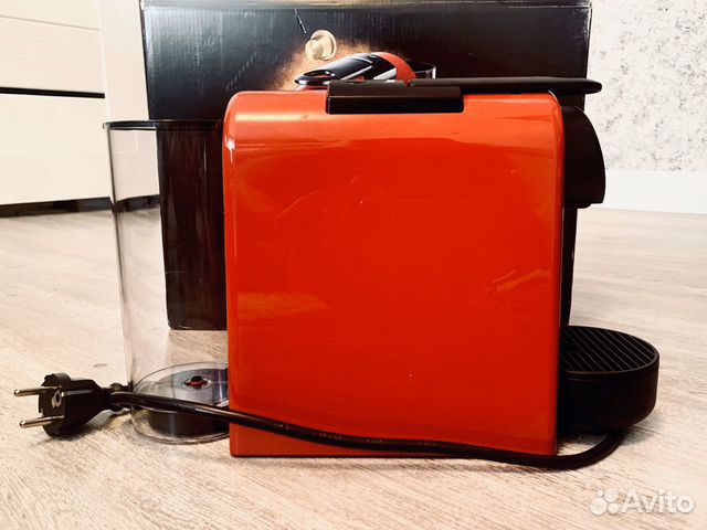 Кофемашина:DeLonghi- Nespresso essenza mini Кофемашина:DeLonghi- Nespresso essenza mini