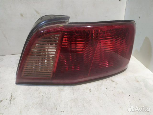 Фонарь задний задний правый Mitsubishi Galant EA Фонарь задний задний правый Mitsubishi Galant EA