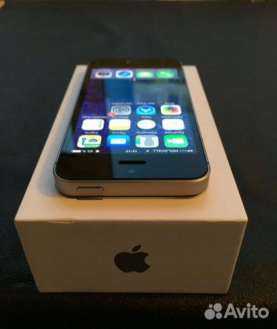 Телефон iPhone SE 32gb Телефон iPhone SE 32gb