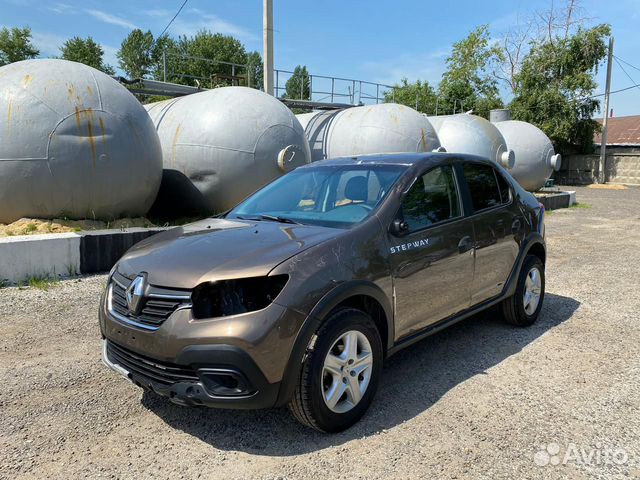 Renault Logan 1.6 AT, 2019, битый, 15 841 км Renault Logan 1.6 AT, 2019, битый, 15 841 км