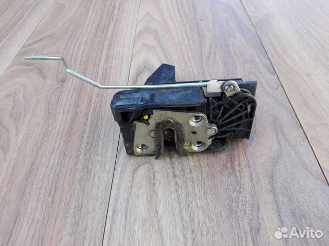 Замок двери передней правой Renault Logan 2
