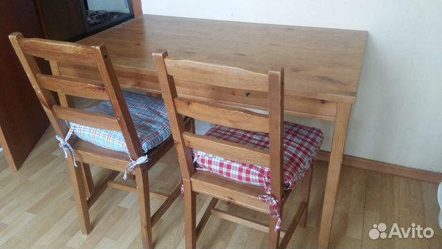 Стол обеденный и два стула Стол обеденный и два стула
