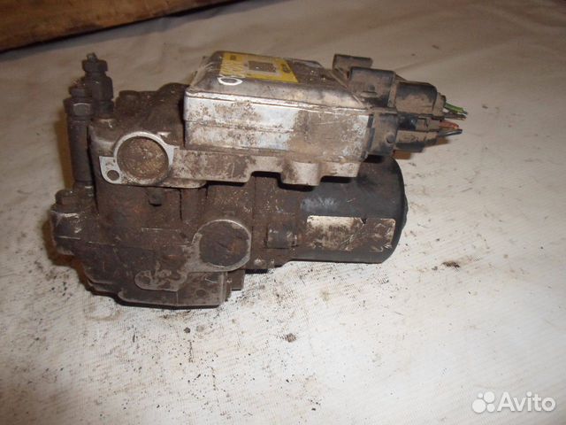 Блок ABS (насос) (Ford Mondeo) Блок ABS (насос) (Ford Mondeo)