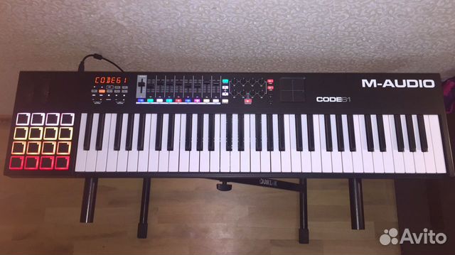 Midi клавиатура M-audio code 61 Black Midi клавиатура M-audio code 61 Black