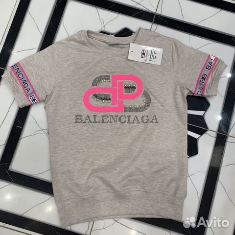 Новая Футболка Balensiaga Новая Футболка Balensiaga