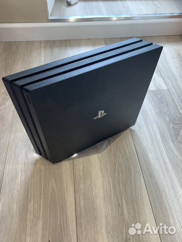 PS4 Pro 1tb + подставка PS4 Pro 1tb + подставка