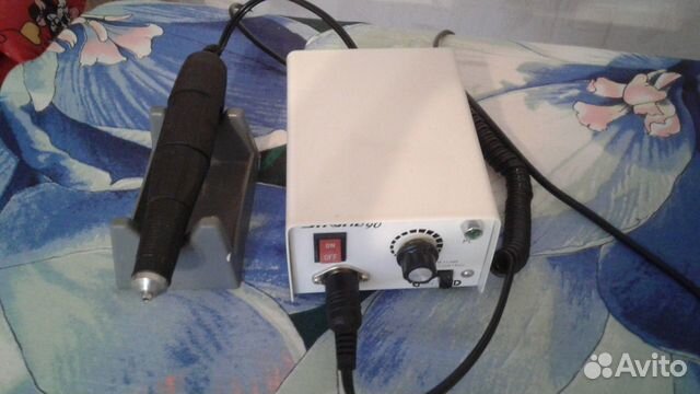 Машинка для маникюра стронг-90 с педалью