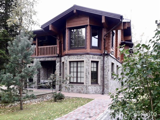 Коттедж 580 м² на участке 24 сот.