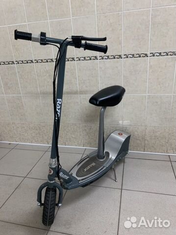 Электросамокат с сиденьем Razor E300S