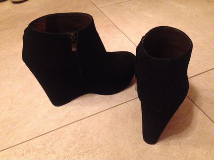 Черные Ботильоны на платформе Marc Ellis