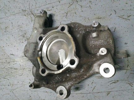 Кулак поворотный передний BMW E39 левый