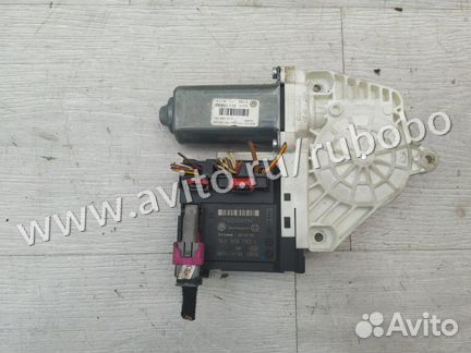 Моторчик передний левый 3AA998701 VW Passat (B6) 2