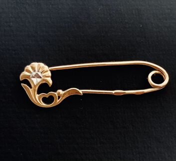 Золотая булавка