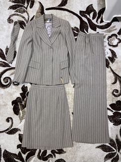 Костюм женский новый тройка + галстук. 44-46р