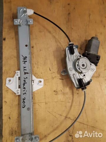 Стеклоподьемник двери Hyundai Solaris 2013