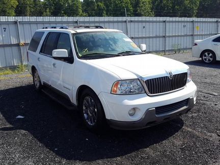 В разборе Lincoln Navigator 2 2004 год
