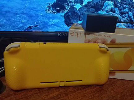 Nintendo switch lite + Mario maker 2