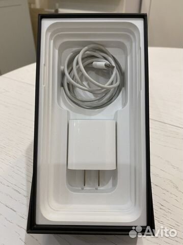 Оригинальное зарядное устройство iPhone 20 W Вт