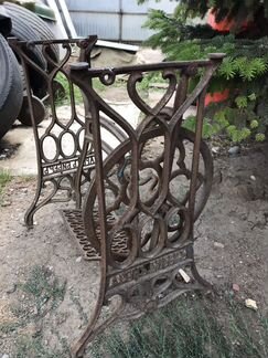 Станина чугунная от швейной машины