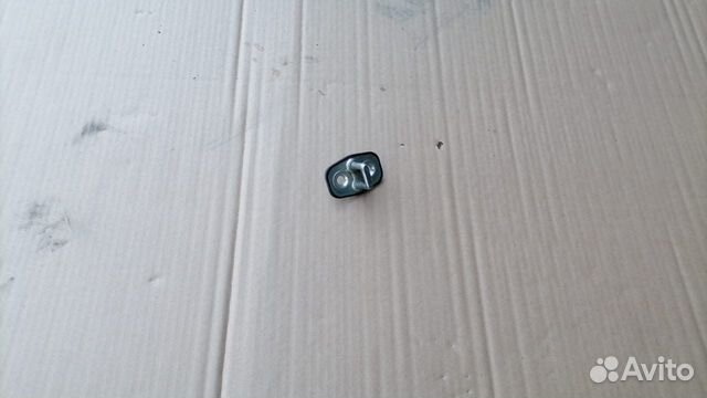 Петля замка двери Peugeot 308