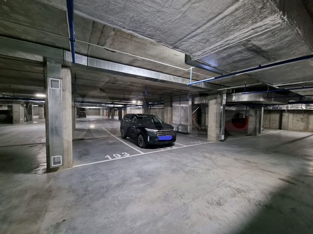 Машиноместо, 14 м²