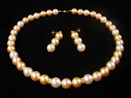 Комплект Жемчуг персик-золото-крем (бусы + серьги)