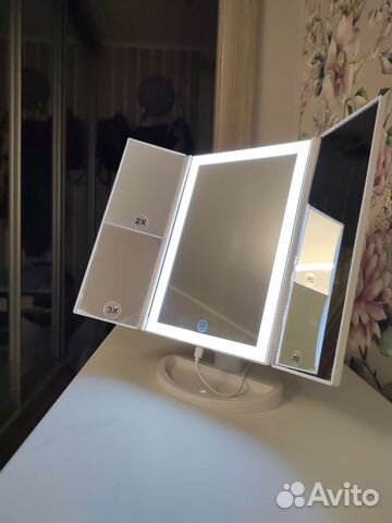 Зеркало с подсветкой настольное