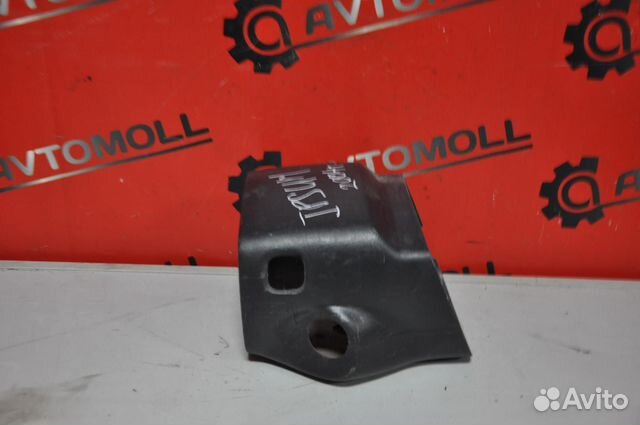 Кожух рулевой колонки toyota ipsum ACM26W