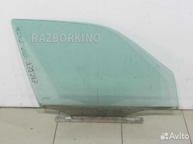 Стекло передней правой двери