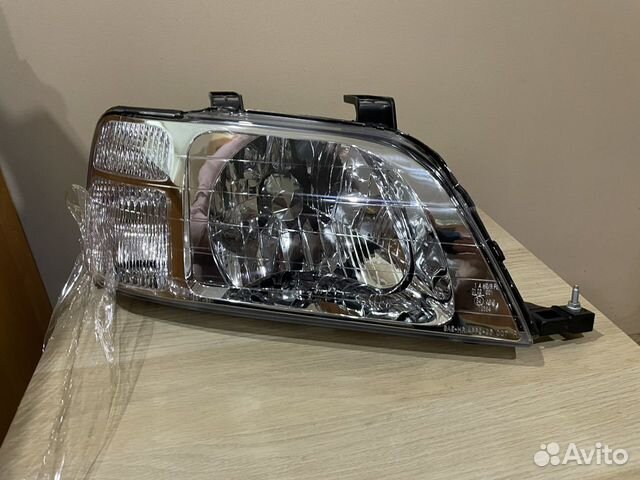 Фара правая honda CRV RD1