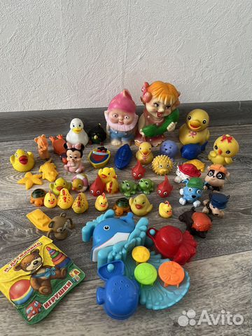 Игрушки для купания в ванной и бассеине