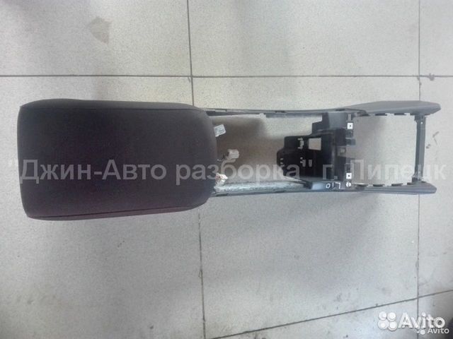 Подлокотник lancer 9