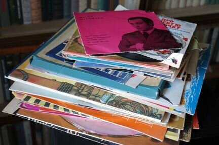 Винил пластинки советские в плохом состоянии 72шт