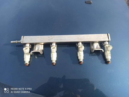 Топливная рампа (рамка) Форд Мондео 3 (1,8 л)