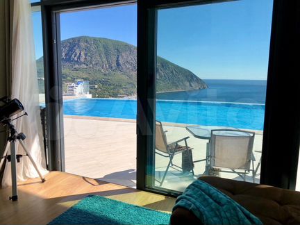 3-к. квартира, 70 м², 1/12 эт.