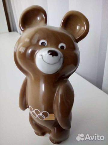 Статуэтка фарфор