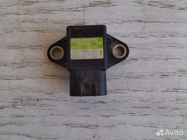 Датчик ускорения Lexus LX 570