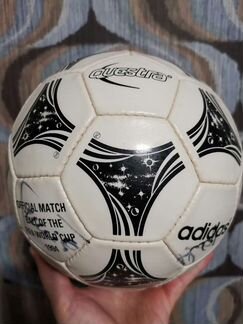 Футбольный мяч