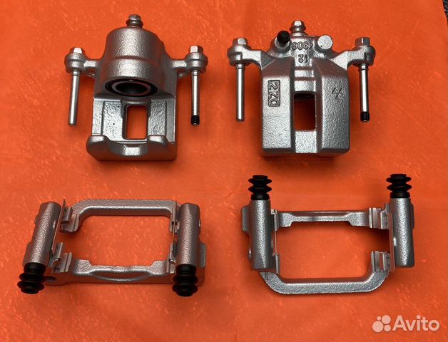 Nissan Infiniti задний тормозной суппорт